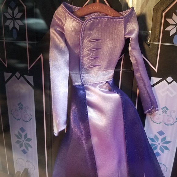 Authentic Disney Store Frozen 2 Elsa Bedroom Playset and Anna Adventure Playset - Picture 5 of 13